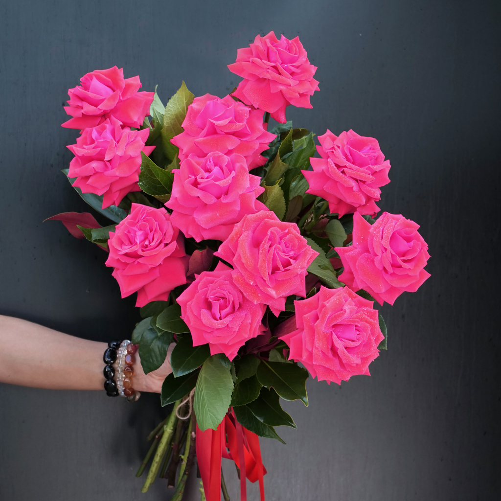 Valentine's 12 stem bouquet